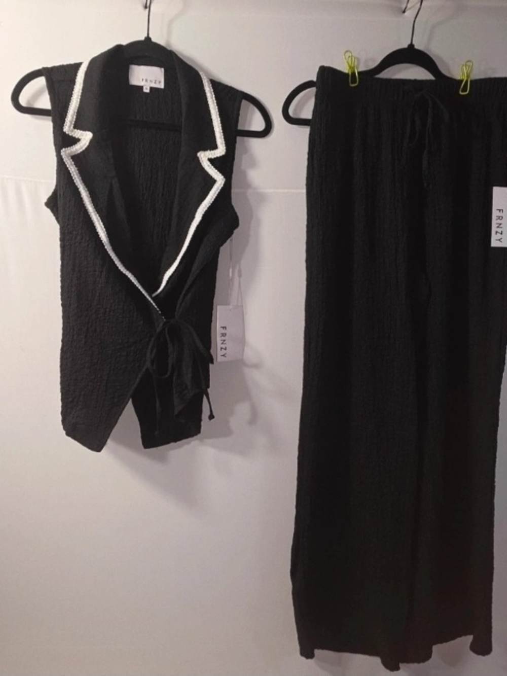 FRNZY Black Textured Wide-Leg Drawstring Pants
